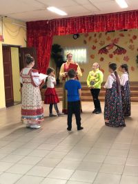 25 сентября в Доме культуры села Великовисочное состоялся фольклорный праздник «Рябинник».