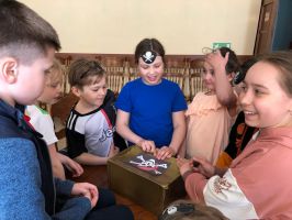 18 апреля в Доме культуры села Великовисочного состоялась квест – игра для детей «Сокровища пиратов».